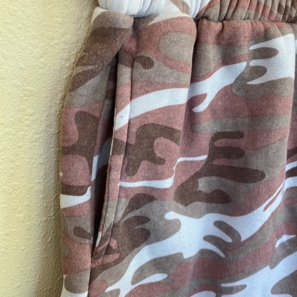 Roma Concept by Rosee Pink Camo Shorts - Picture 4 of 6